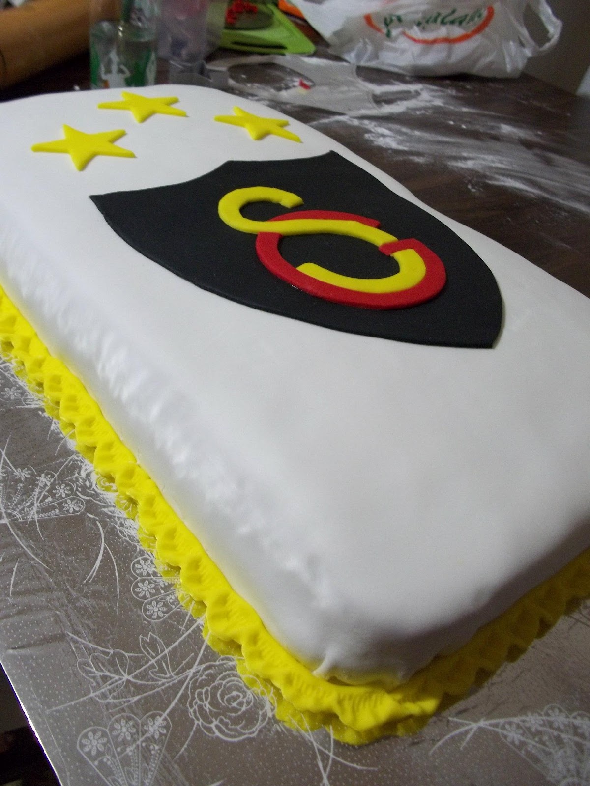 SEMRA �nın pastaları galatasaraylı pasta 50 kişilik