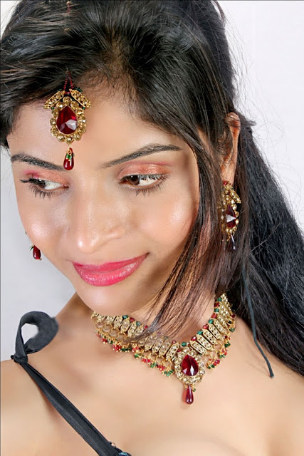 Gehana Vasisth Hot Images [Andhrula Music]