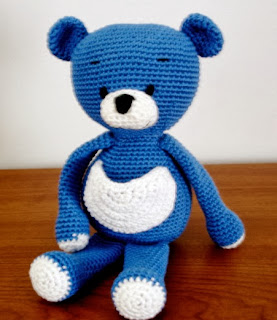 http://translate.googleusercontent.com/translate_c?depth=1&hl=es&rurl=translate.google.es&sl=auto&tl=es&u=http://amigurumibb.wordpress.com/2013/07/04/blue-bear-pattern/&usg=ALkJrhiDd3Kvp0ijwnzrphbKZAFhX3mvRQ