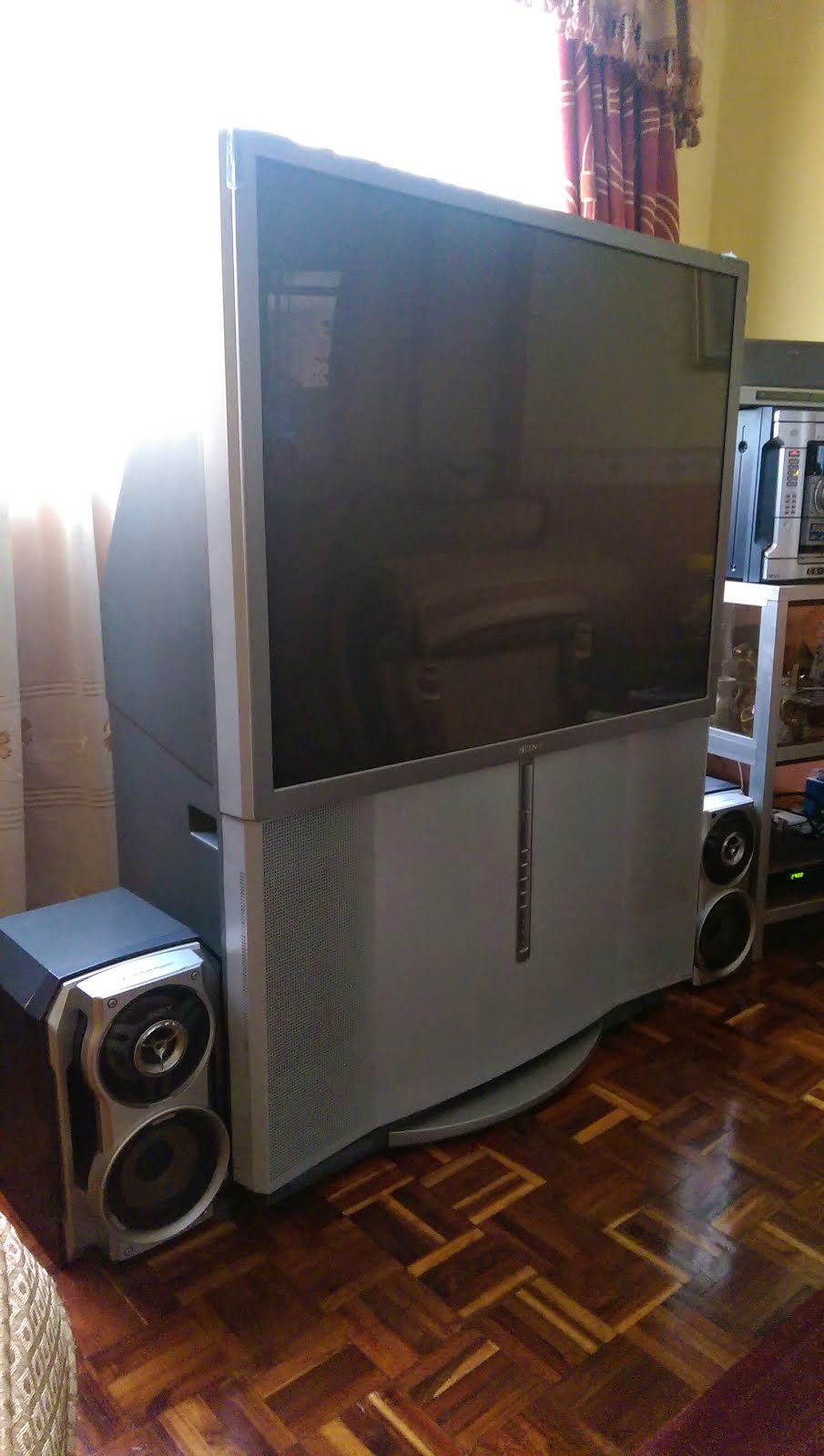 NairobiMail Sony 43" projection Tv for quick sale