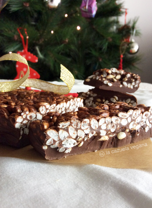 Turrón vegano de chocolate y arroz inflado