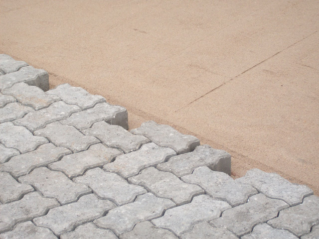 M.C MÁQUINAS PARA CONSTRUÇÃO: FÔRMAS PARA PISOS INTERTRAVADOS DE CONCRETO