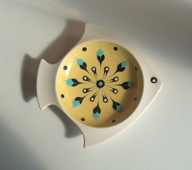 Potshots Hornsea Pottery slipdecorated fish dish from the 1950s