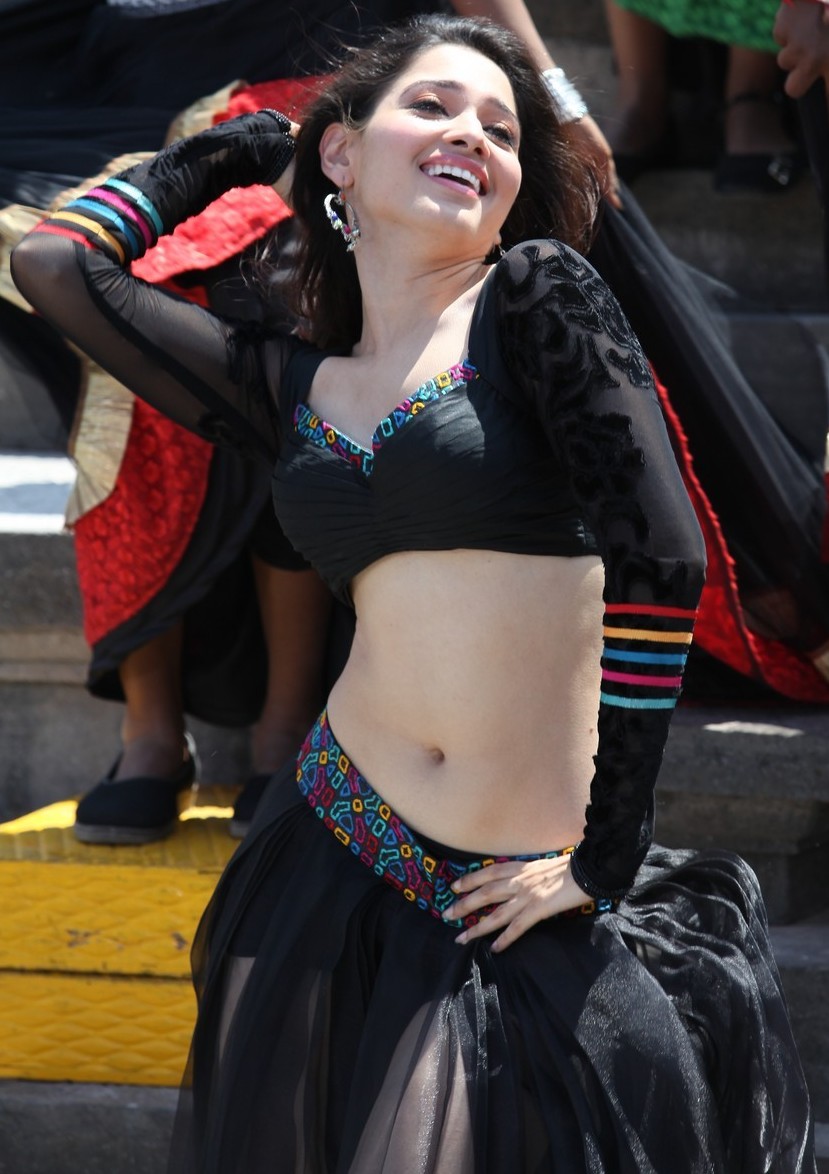 Tamanna Bhatia Latest Hot Sexy Navel Show Photos From Tadakha Movie ~ Hq Celebrity Pictures