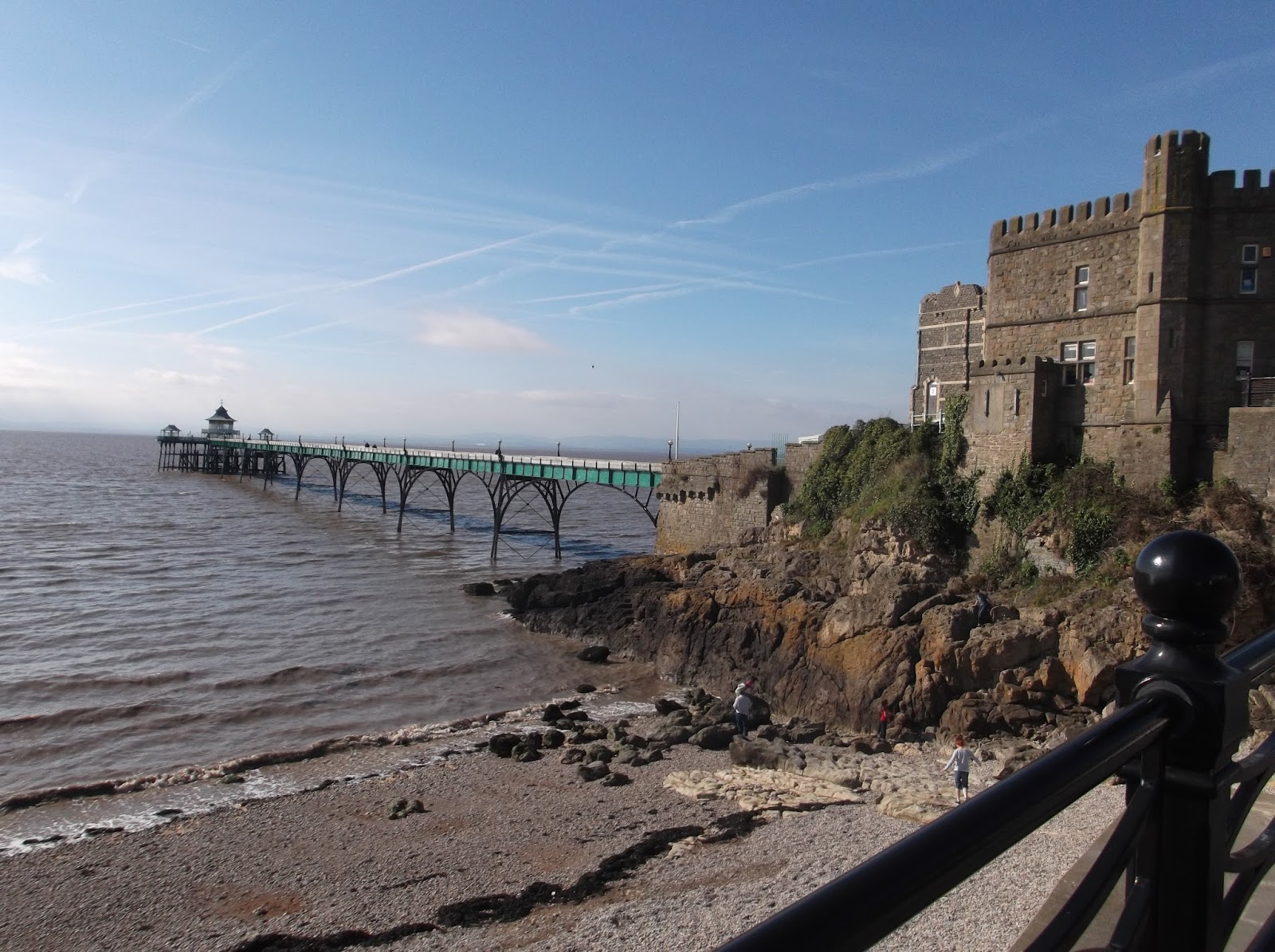 Walking the English coast the easy way! Walk 183 Clevedon to