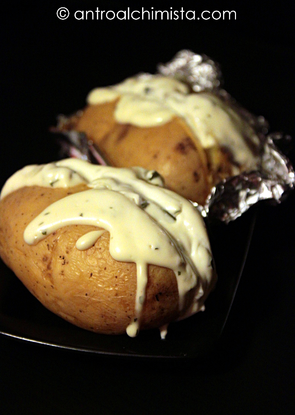 L'Antro dell'Alchimista Cheesy Baked Jacket Potatoes