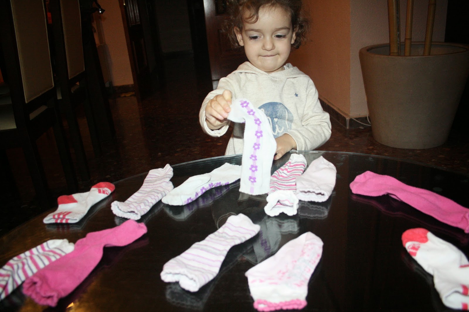 ponerse los calcetines