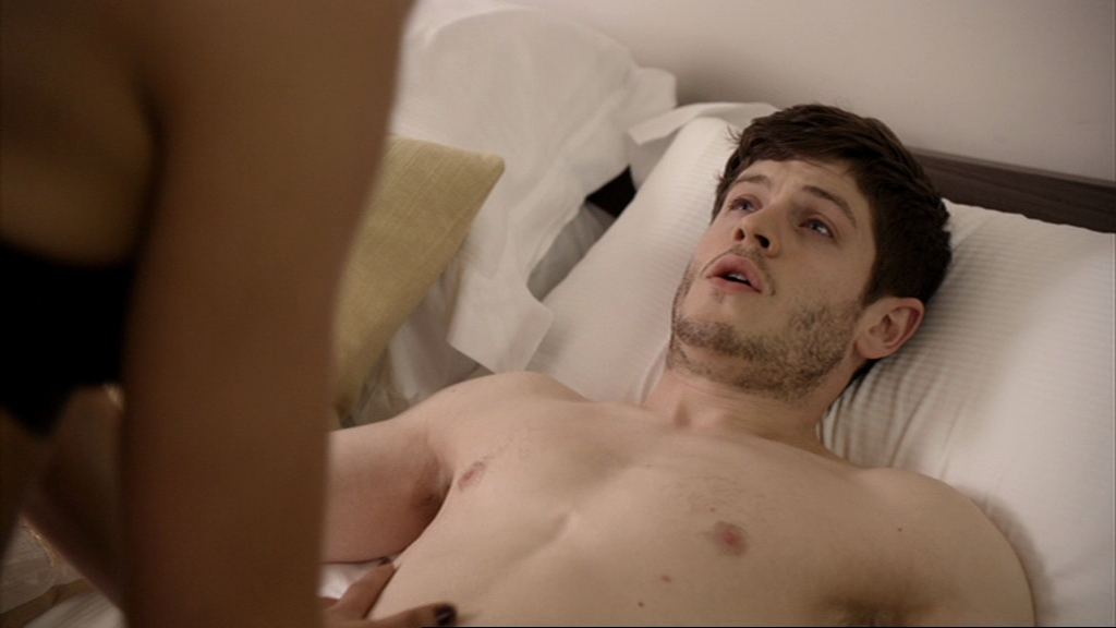 The Stars Come Out To Play: Iwan Rheon - Shirtless & Barefoo