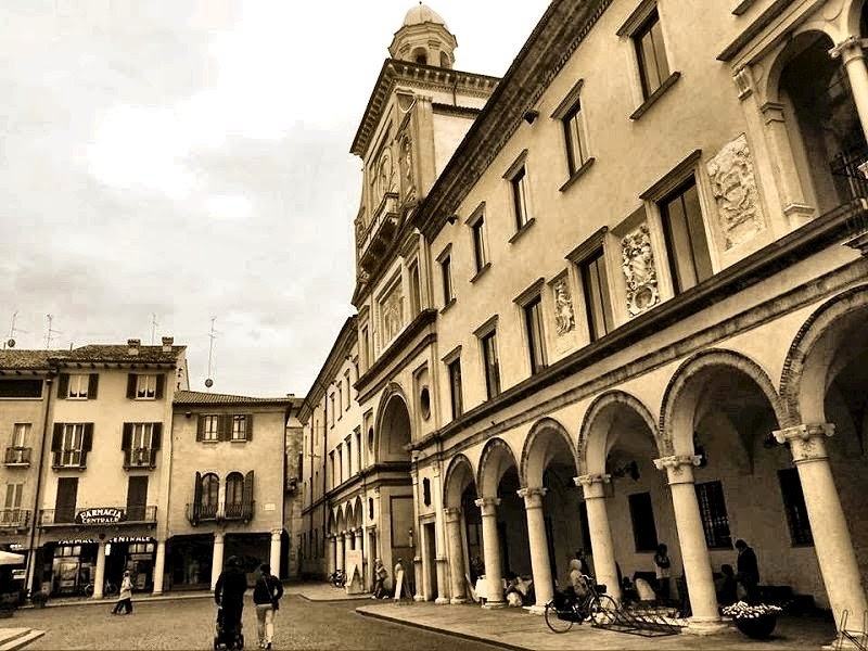Cosa vedere a Crema piccola guida alla città del cremonese! GIROVAGATE IDEE DI VIAGGIO Cosa vedere a Crema piccola guida alla città del cremonese! GIROVAGATE IDEE DI VIAGGIO