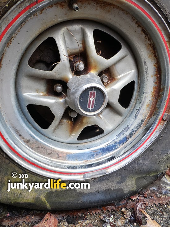 Junkyard Life: Classic Cars, Muscle Cars, Barn finds, Hot rods and part ...