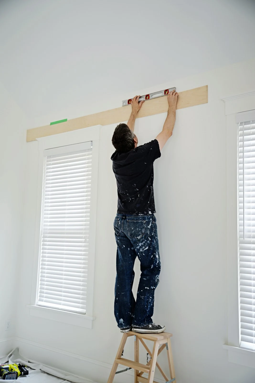 shiplap around windows, how to install a shiplap wall, cost of shiplap | Ramblingrenovators.ca