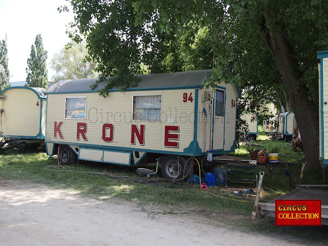 roulotte d'habitation du cirque Krone