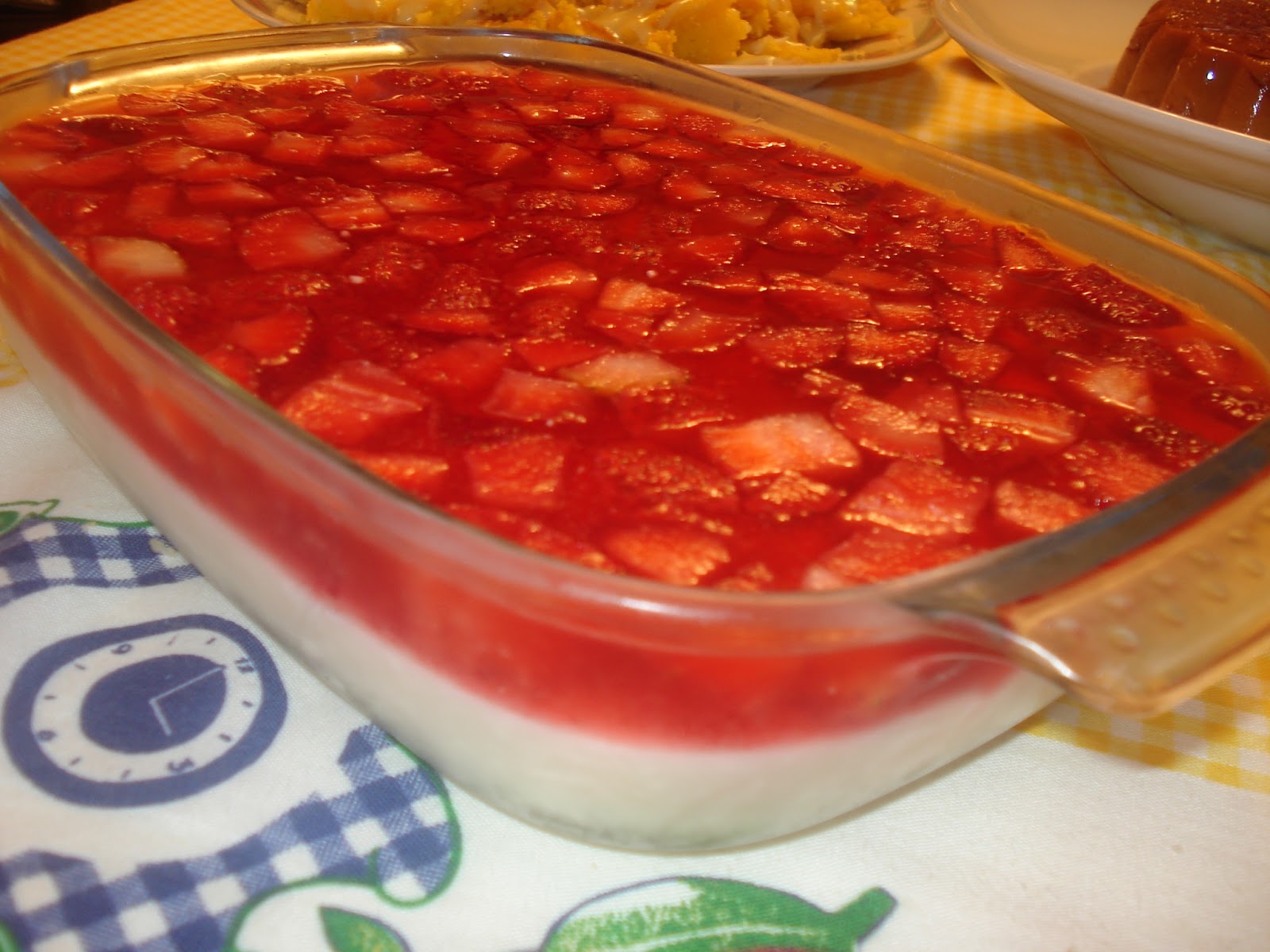 A Mamã Cozinheira Gelatina de morango com creme de leite