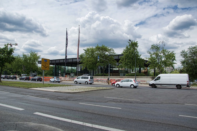 Baustelle Straßenbauarbeiten, Neue Nationalgalerie, Potsdamer Straße 50, 10785 Berlin, 04.06.2014