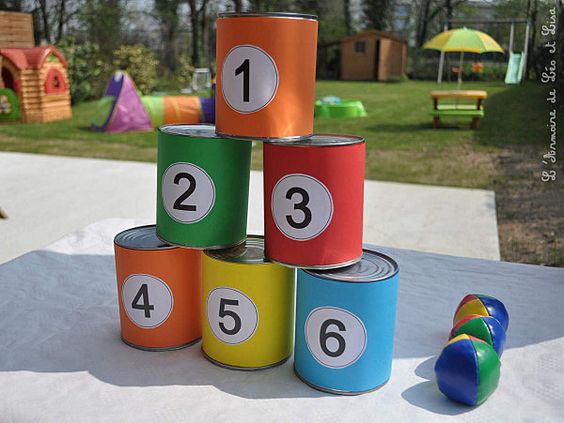 juegos de tirar latas con pelotas
