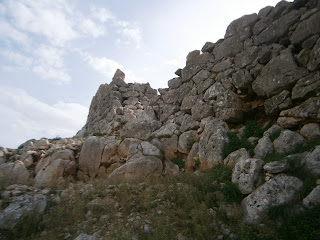 Ανατολική Πύλη και τα Τείχη της Μυκηναϊκής Ακρόπολης της Μιδέας