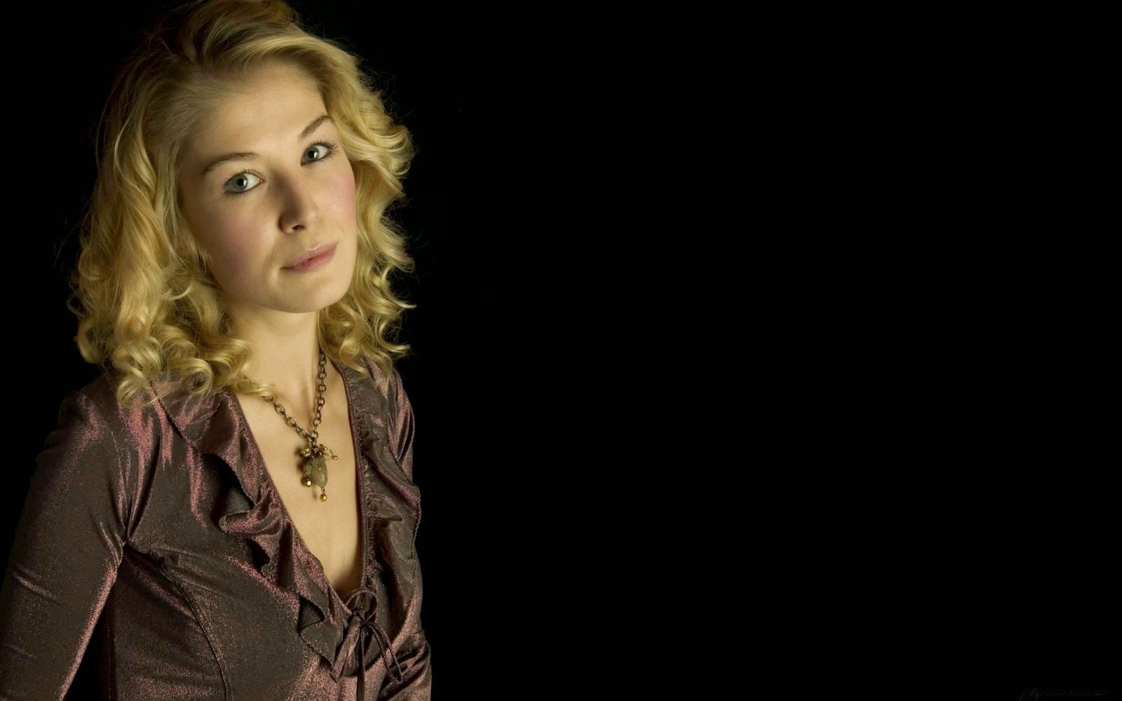 Rosamund Pike