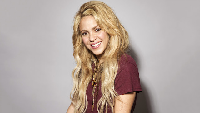 Shakira podría perder su larga cabellera