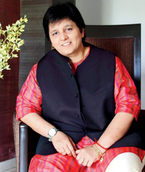 Falguni Pathak Biography Wiki Dob Height Weight Native Place Family Awards And More Curiously, she keeps remembering falguni from her home town. falguni pathak biography wiki dob