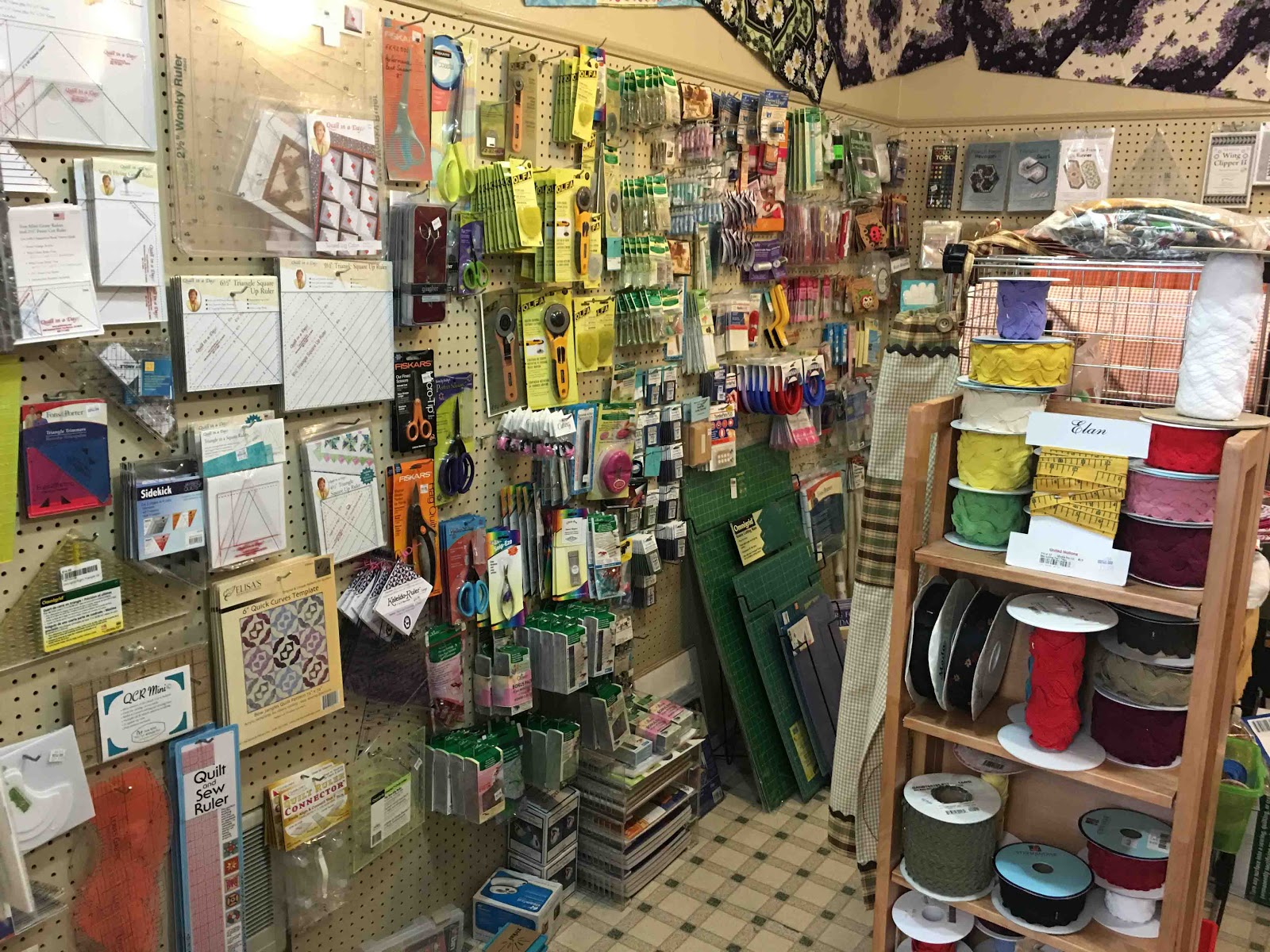 Cat Patches Quilt Shop Stitch 'n Snip; Garden Valley, Idaho