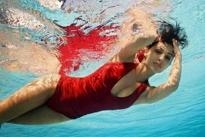 Malaika Arora Khan Hot And Sensational Bikini Bollywood