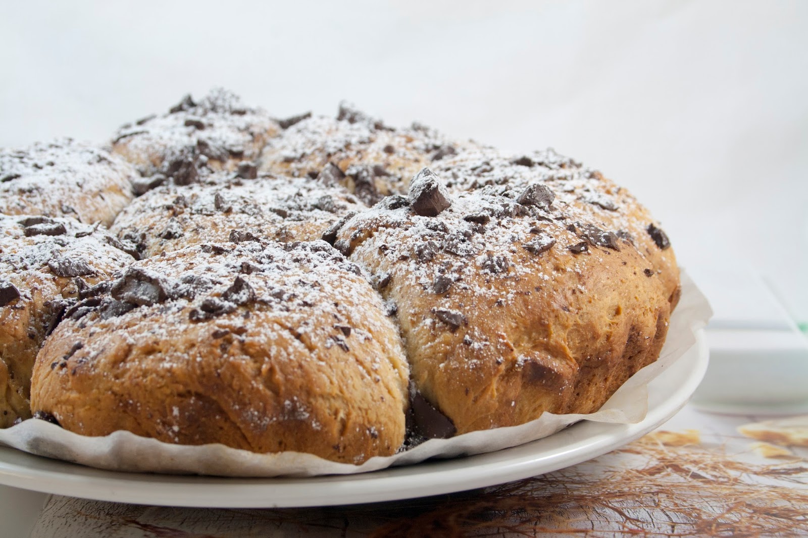 Pan brioche semiintegrale con pezzi di cioccolato Breakfast at Tiffany's