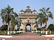 Patuxai Monument