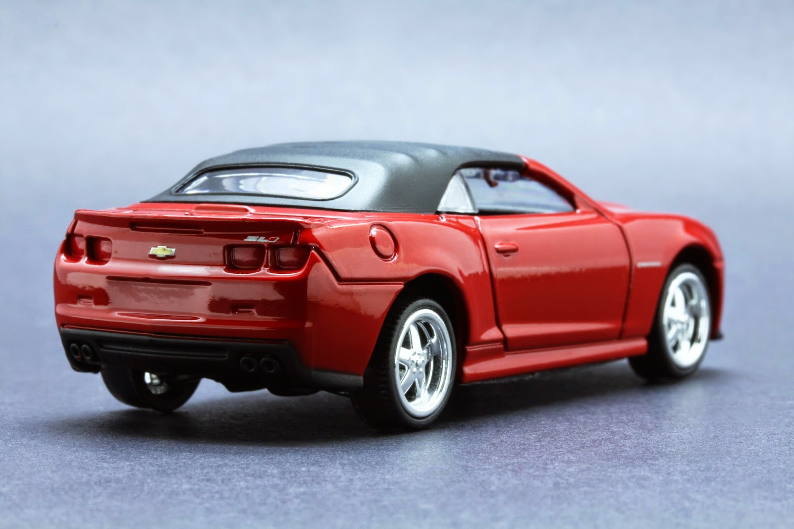 Diecast Hobbist 2013 Chevrolet Camaro ZL1 Convertible