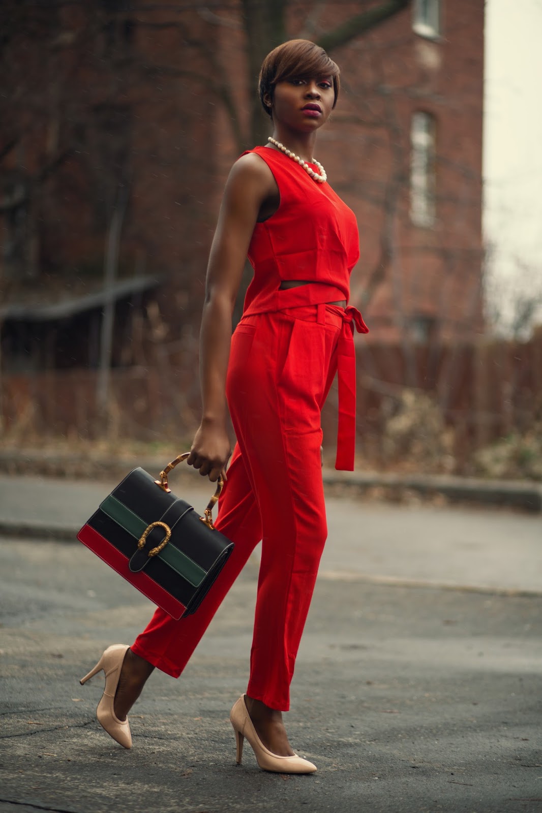 GIRL BOSS STYLE : RED SUIT 