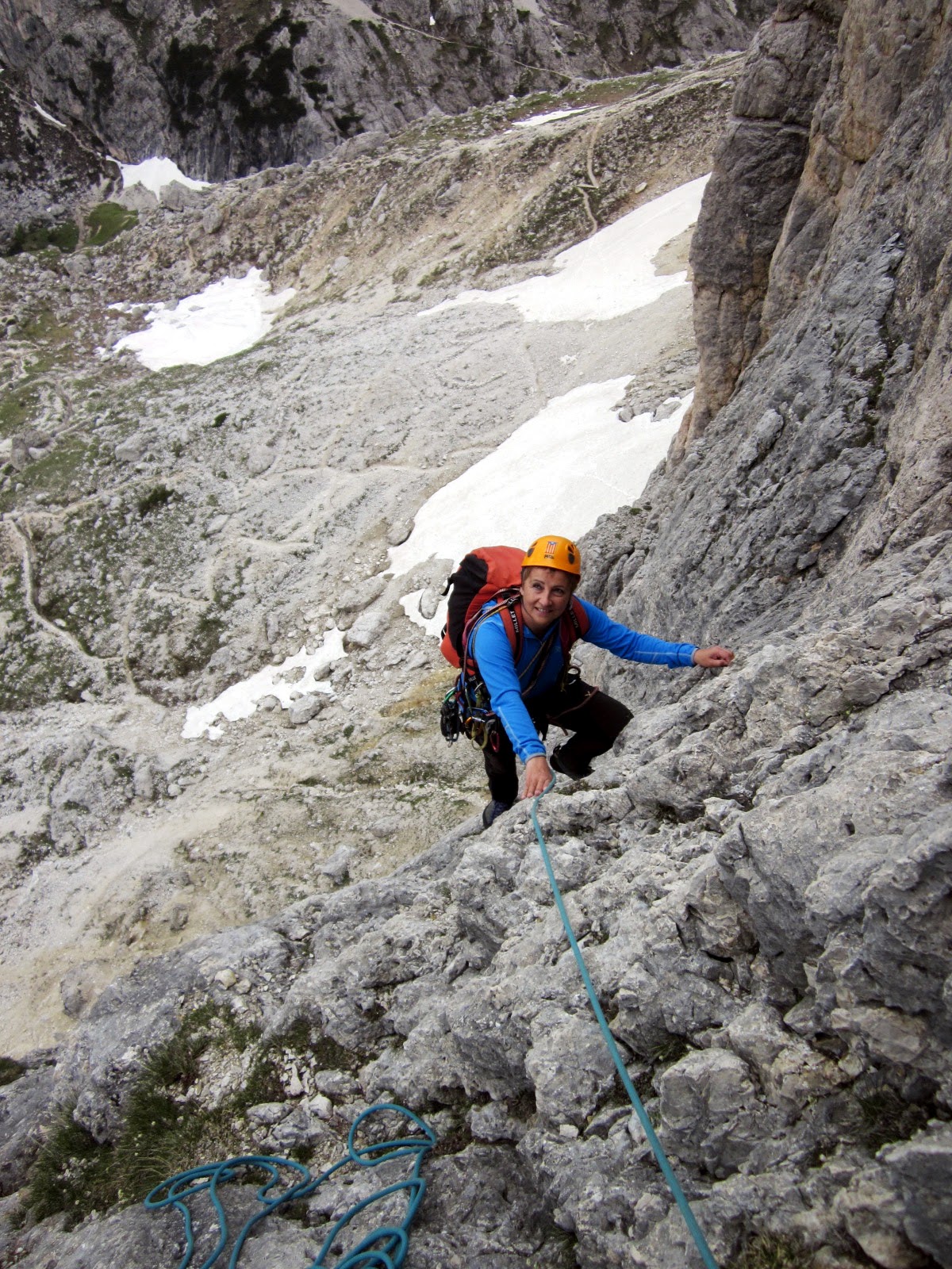 TRINI Y SALVA Vía "del buco" (del agujero). Al Piccolo Lagazuoi