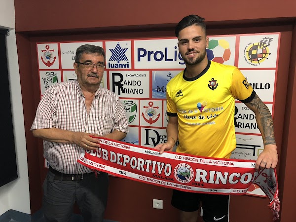 Oficial: CD Rincón, firma Pablo Roca