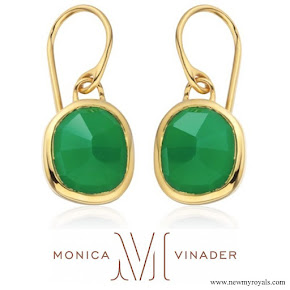 Kate-Middleton-wears-Monica-Vinader-Gold-Vermeil-Green-Onyx-Siren-Wire-Earrings.jpg