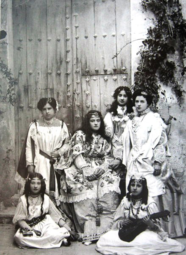 26 Fun and Interesting Studio Portraits of Spaniards From the Late 19th and Early 20th Century