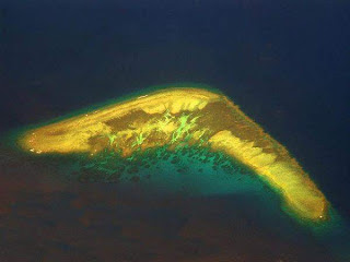 Pulau berbentuk Bumerang Pulau berbentuk Bumerang