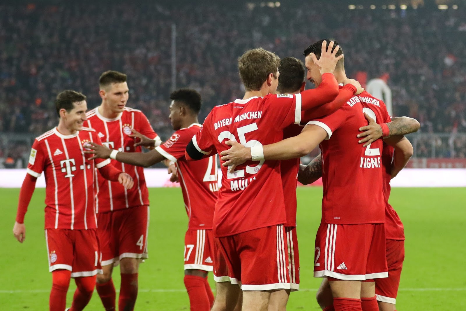 Paris Saint Germain Siegt Mit Neymar Und Mbappe Vor 5000 Fans