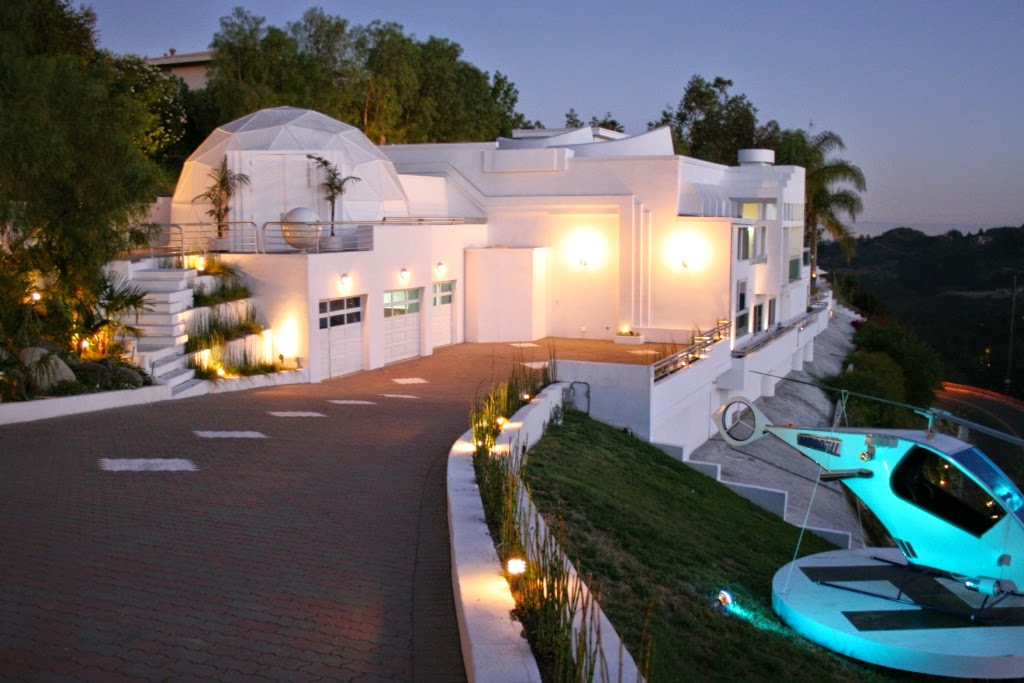 Black Door Global BUILT EXCLUSIVELY FOR MANSION 11 HELIPAD