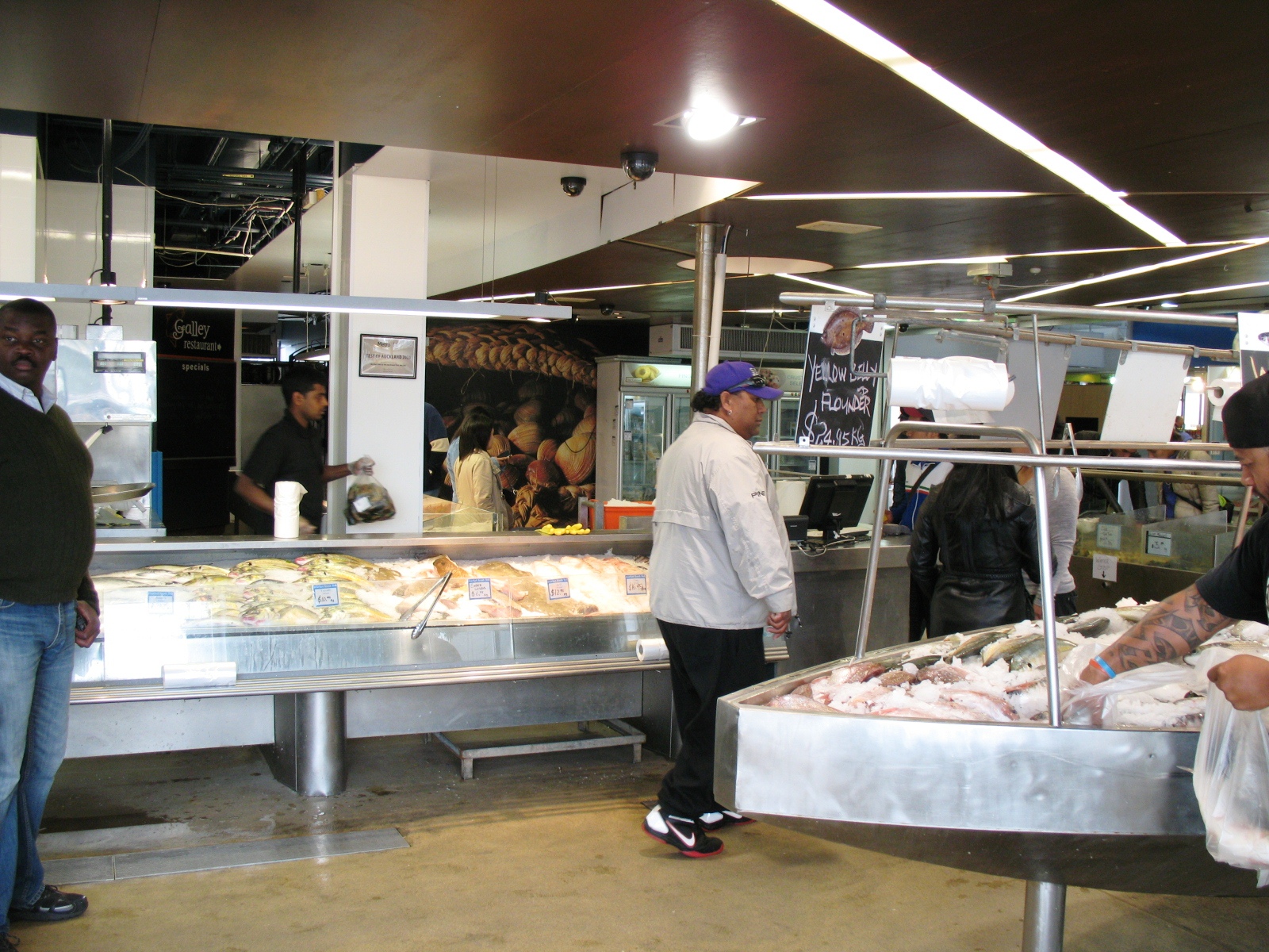 Buhay Pinay sa NZ Fresh Fish Market