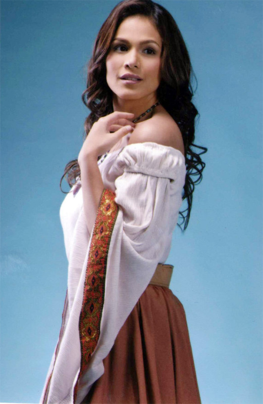 Iza Calzado Filipina Actress Tv Host Model Maria Izadora Ussher
