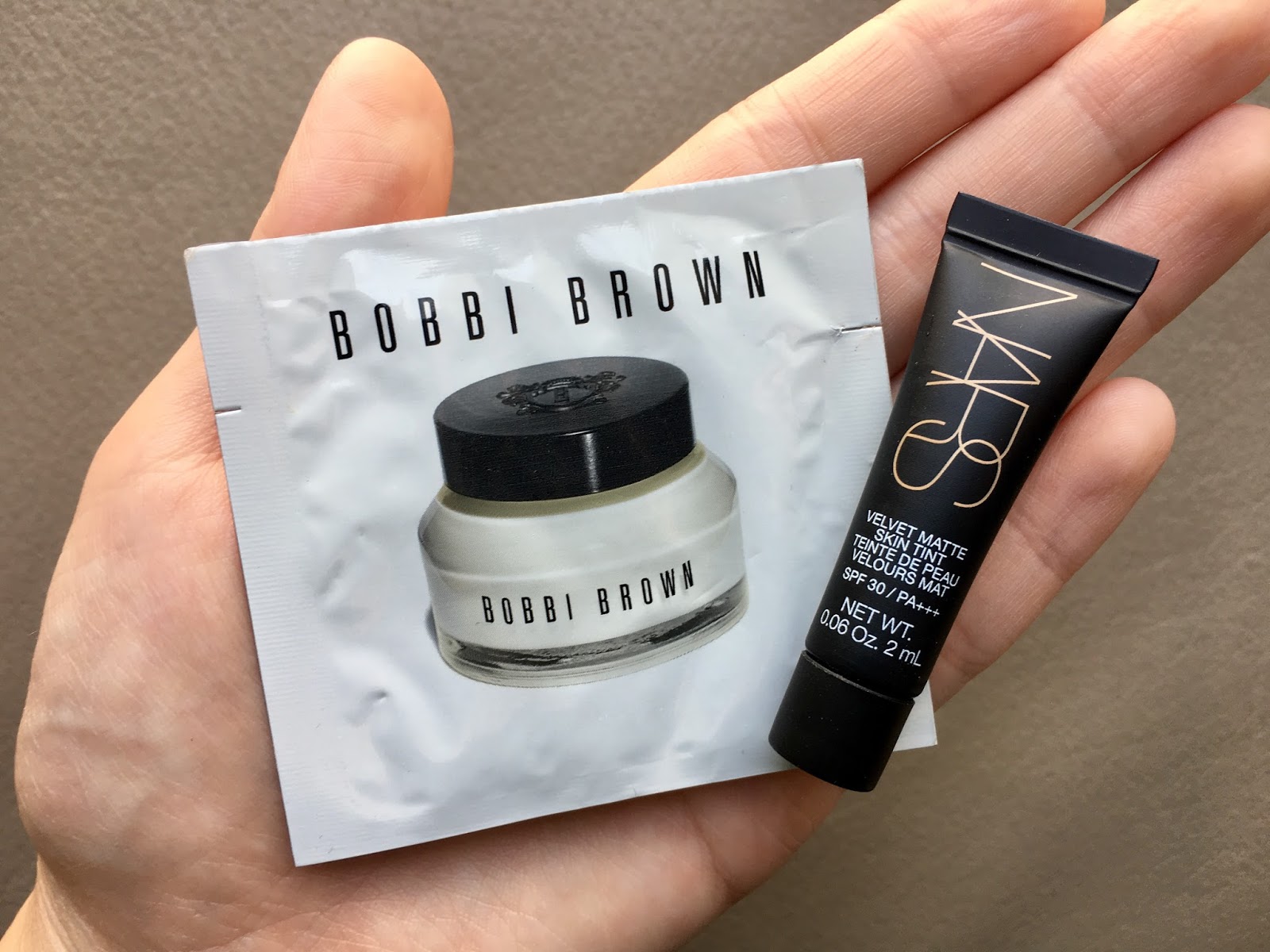 SAMPLE SUNDAY Bobbi Brown Hydrating Face Cream x NARS