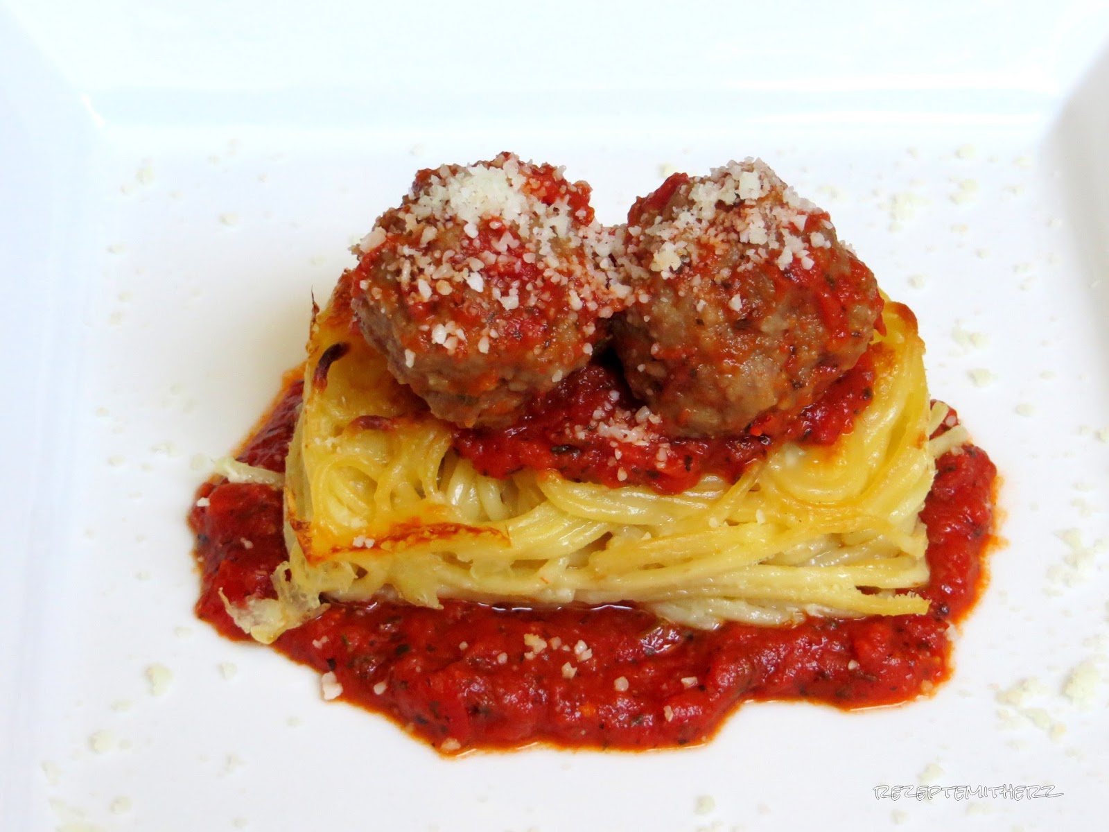 Rezepte mit Herz: Gebackene Spaghettis mit Meatballs