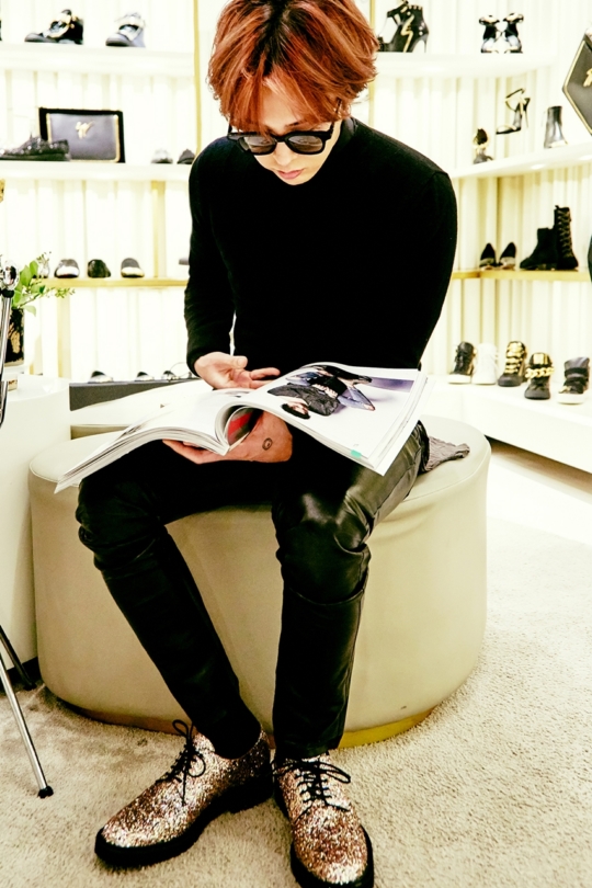 이탈리아 명품 슈즈브랜드와 콜라보한 지드래곤.jpg | 인스티즈