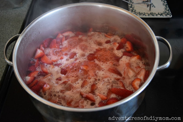 How to Make Strawberry Syrup