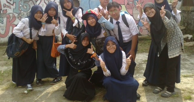 NASKAH DRAMA KABARET / REKAMAN SUARA KABARET / DRAMA SD NASKAH DRAMA KABARET / REKAMAN SUARA KABARET / DRAMA SD