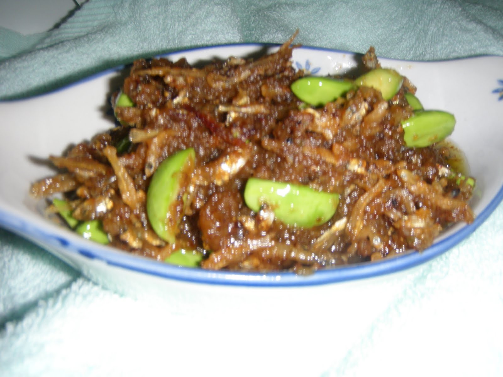 Ikan Bilis Petai Cili Api