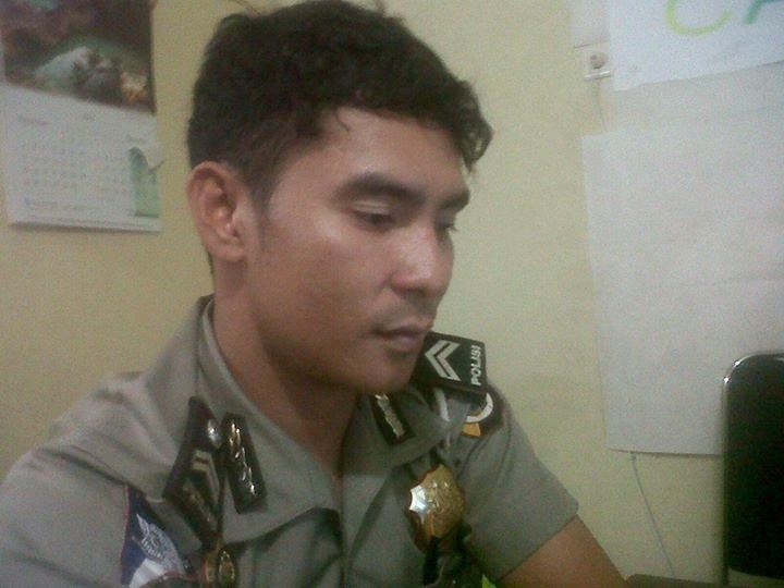 SENADA DALAM SELERA TENTARA TNI  POLISI BUGIL  NAKED TELANJANG