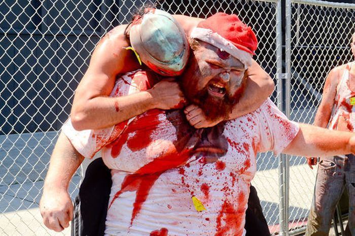 Kegilaan Zombie di Amerika (40 Gambar) - Ohsem meh!