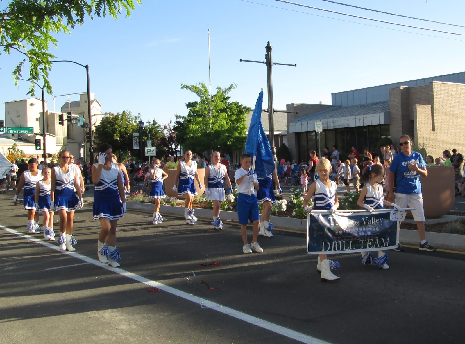 Happy Clean Living Meridian Idaho Dairy Days Parade 2015