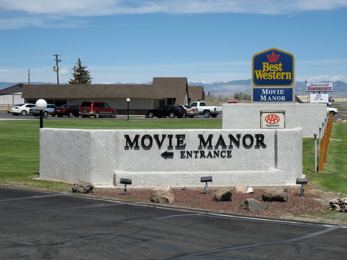 Eccentric Roadside You Oughta Be Inn Pictures The Movie