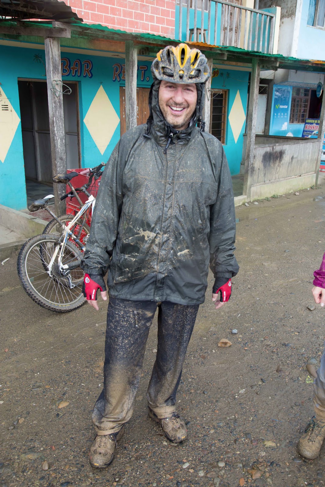 De Santiago a Estambul (and in between): Entre tapires y guacamayas