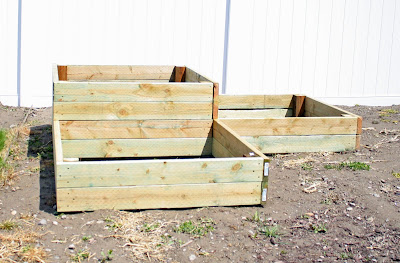 Creative Mommas: DIY Tiered Raised Garden Beds